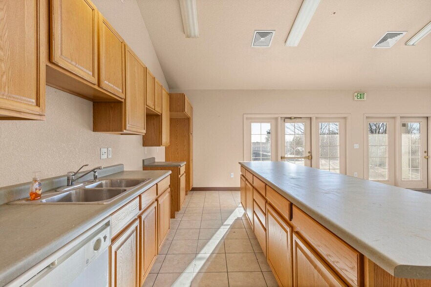 More Photos Of 800 Waterglen Dr, Fort Collins Freestanding For Sale