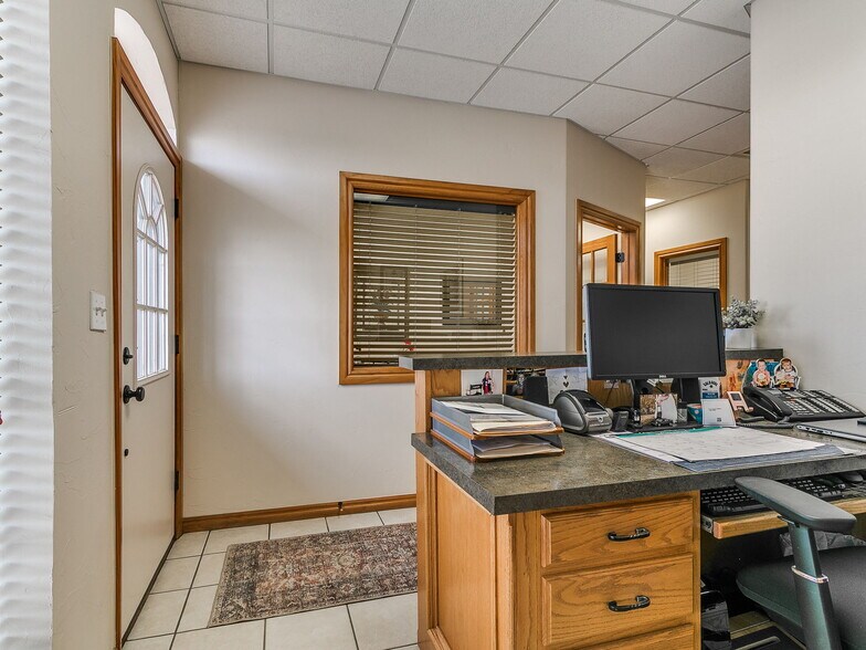 More Photos Of 2326-2350 N Interstate Dr, Norman Office For Sale
