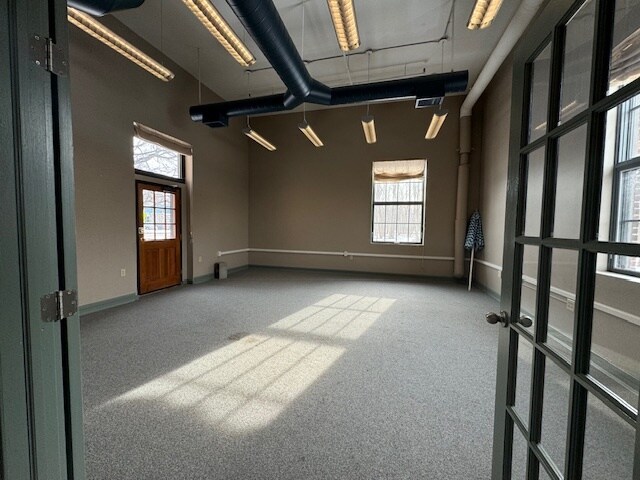 More Photos Of 431 Pine St, Burlington Office For Lease