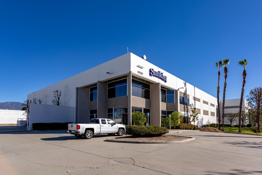 More Photos Of 10730 Bell Ct, Rancho Cucamonga Warehouse For Lease