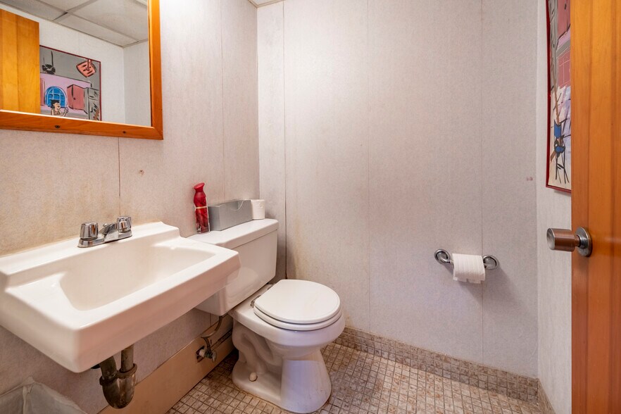 More Photos Of 15221 NE 21st Ave, Miami Warehouse For Sale