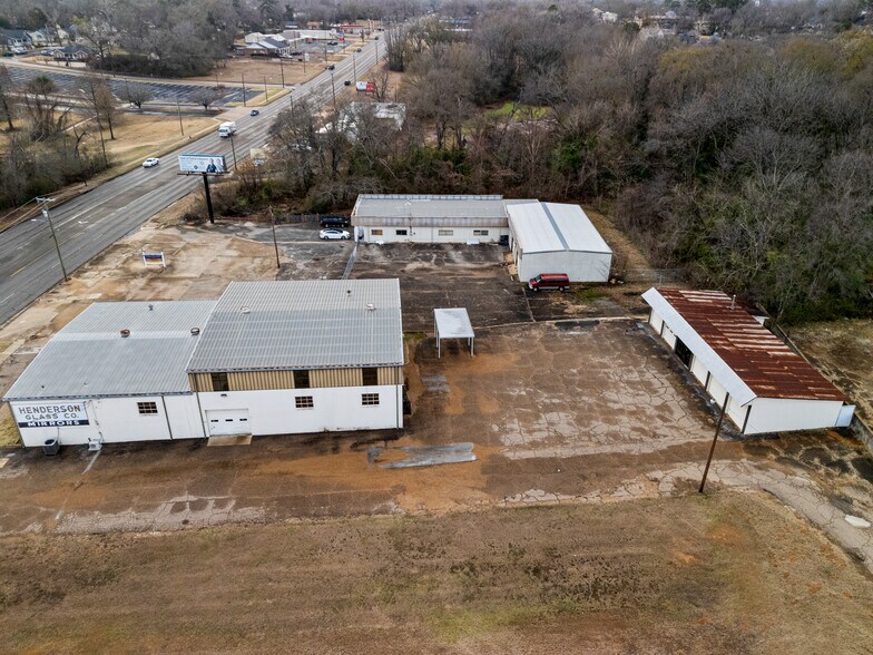 More Photos Of 2100 E Front St, Tyler Flex For Sale