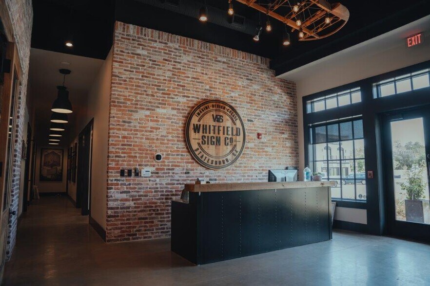 More Photos Of 91 S College St, Statesboro Warehouse For Lease