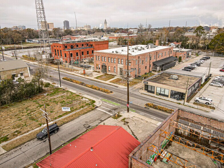 More Photos Of 1600 Government St, Baton Rouge Freestanding For Lease