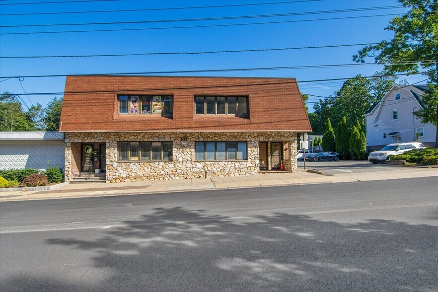 Primary Photo Of 383 Northfield Rd, West Orange Medical For Sale