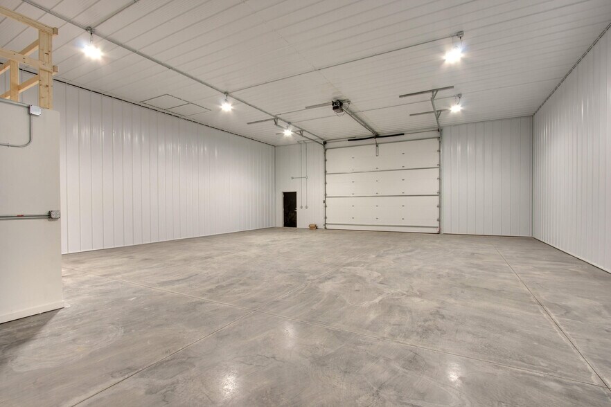 More Photos Of 5101 Kochs Ln, Quincy Warehouse For Lease