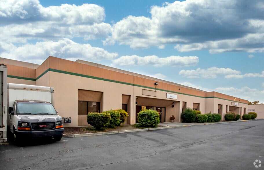 More Photos Of 1270-1286 Alma Ct, San Jose Warehouse For Sale