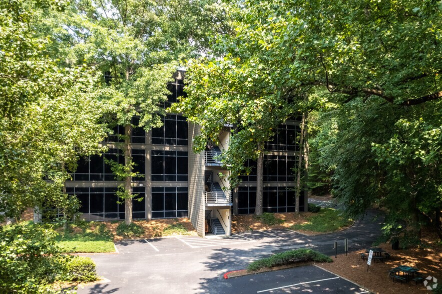 More Photos Of 6400 Powers Ferry Rd NW, Atlanta Office For Lease