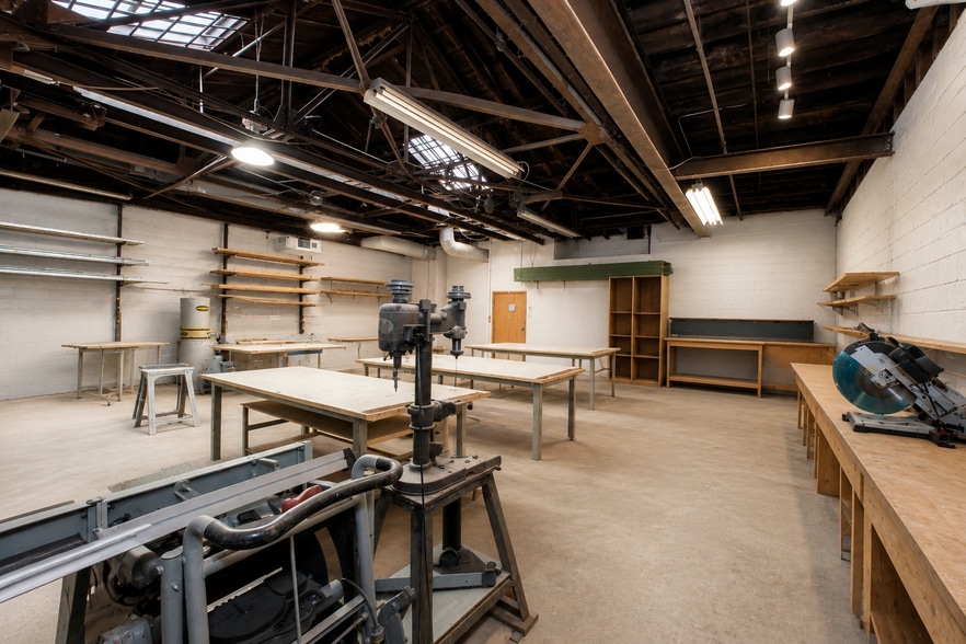 More Photos Of 154 26th St, Brooklyn Warehouse For Sale