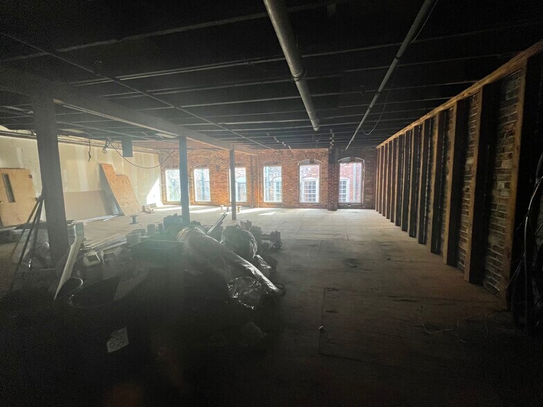 More Photos Of 120 N Laurens St, Greenville Office For Lease