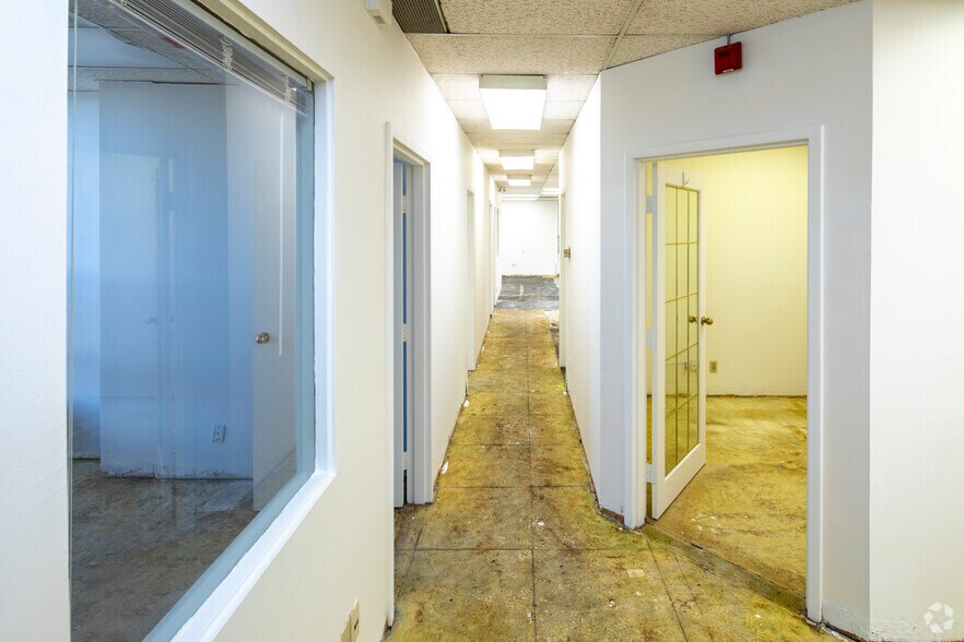 More Photos Of 2171 Avenue Rd, Toronto Office For Lease