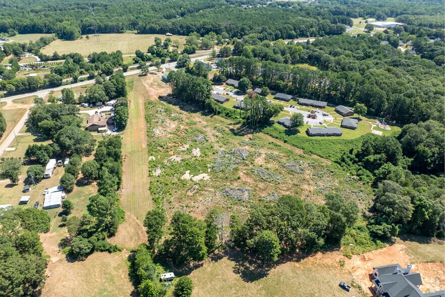 More Photos Of 1679 Atlanta Hwy SE, Statham Warehouse For Lease