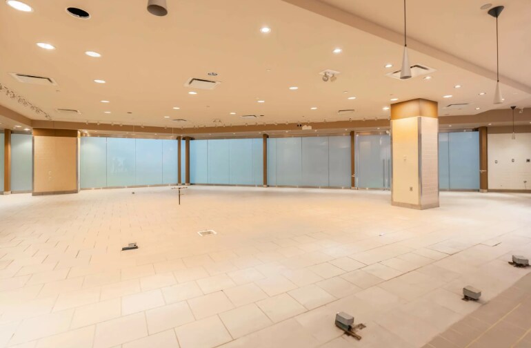 More Photos Of 500 Renaissance Ctr, Detroit Office For Lease