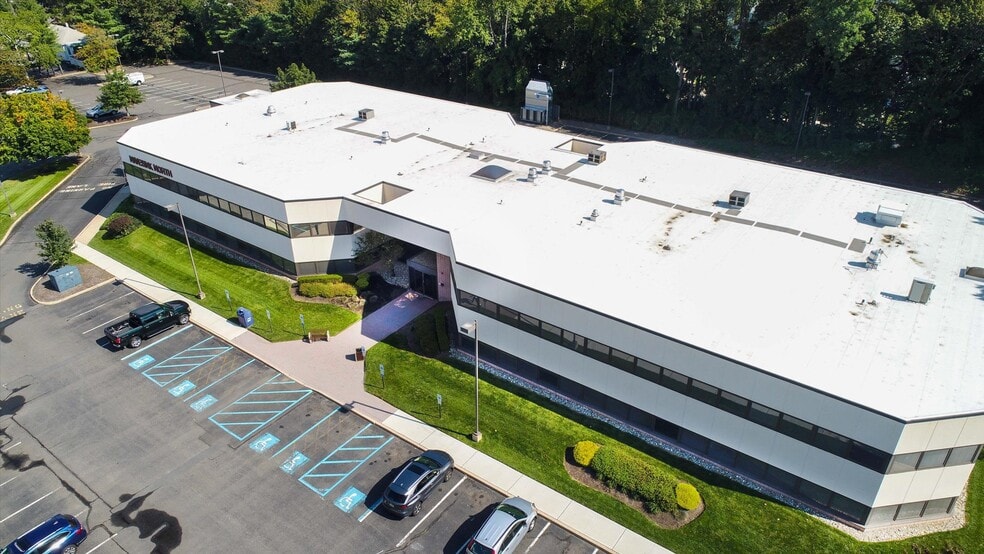 More Photos Of 225 State Highway 35, Red Bank Medical For Lease