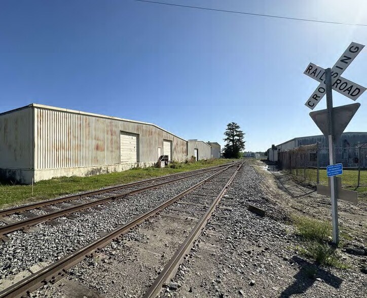 More Photos Of 12370 Leisure Rd, Baton Rouge Warehouse For Lease
