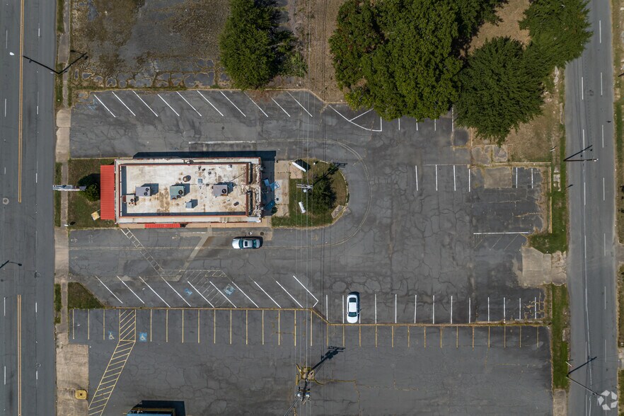 More Photos Of 1205 S Main St, Pine Bluff Restaurant For Sale