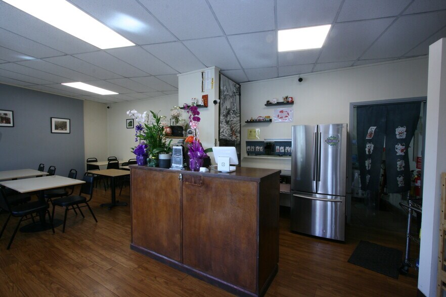 More Photos Of 3036 Waialae Ave, Honolulu Restaurant For Sale