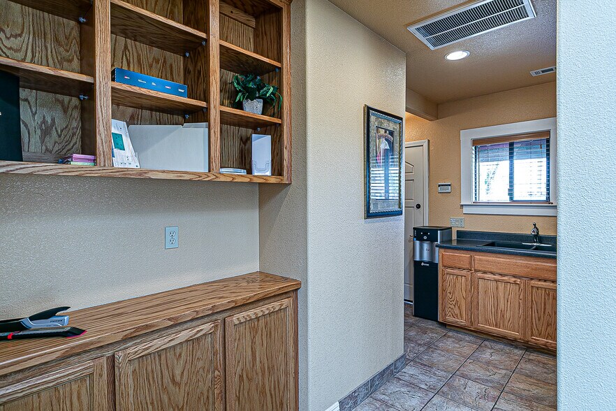 More Photos Of 115 W Park Ave, Santa Maria Office Residential For Sale