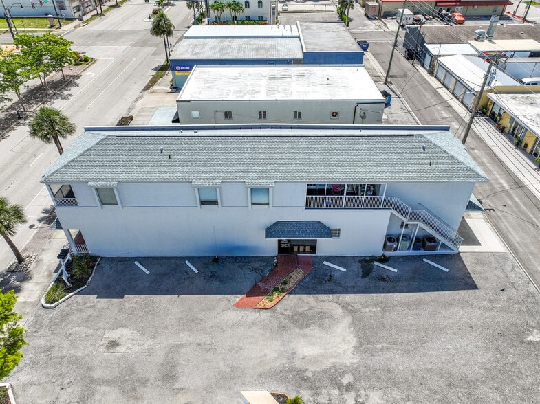 More Photos Of 528 E Venice Ave, Venice Storefront Retail Office For Sale
