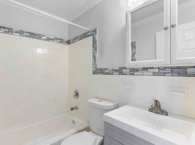 More Photos Of 191 Oak St, Bridgeport Apartments For Sale