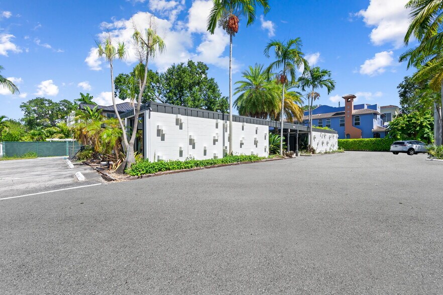 More Photos Of 100 SE 15th Ave, Fort Lauderdale Medical For Lease