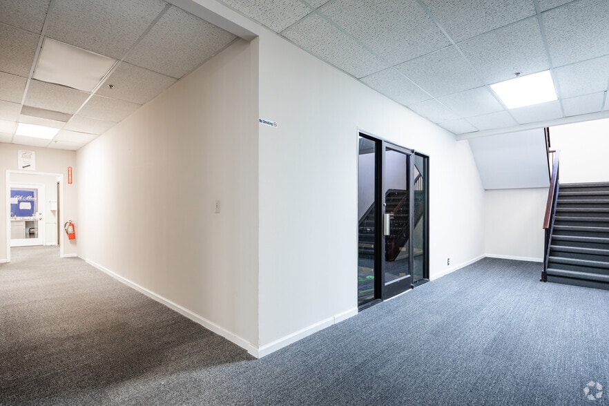 More Photos Of 1800 Roswell Rd, Marietta Serviced Offices For Lease