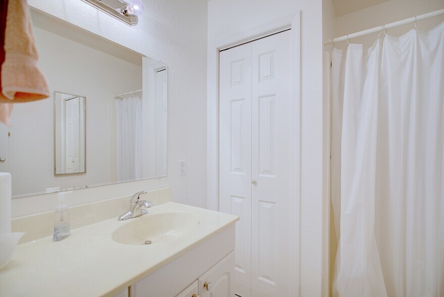 More Photos Of 2815 State Road 17 S, Avon Park Light Distribution For Sale
