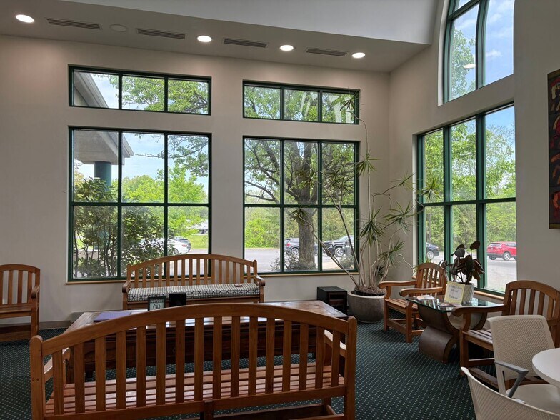 More Photos Of 1547 Columbia Tpke, Castleton Medical For Sale