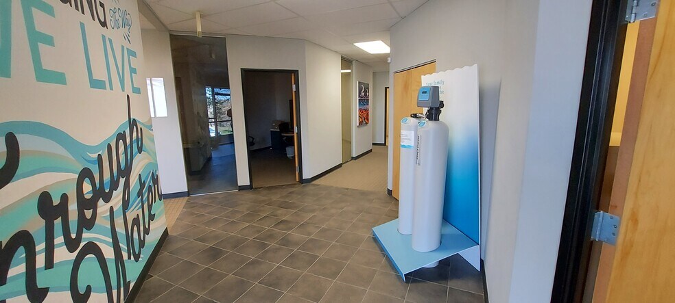 More Photos Of 7399 S Tucson Way, Centennial Flex For Lease