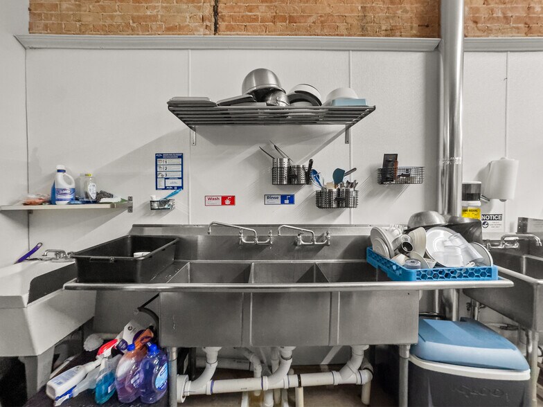 More Photos Of 2556 Washington Blvd, Ogden Storefront For Lease