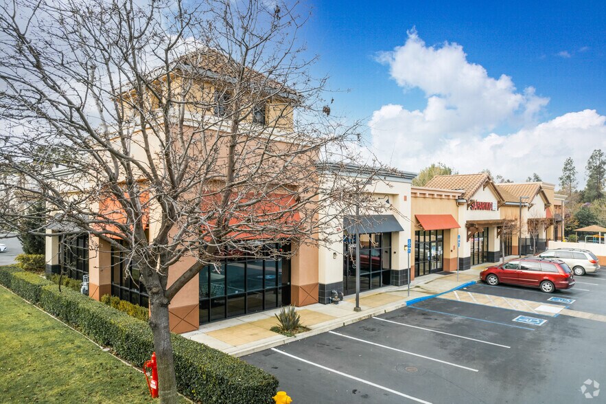 Primary Photo Of 34883-34891 Newark Blvd, Newark General Retail For Lease