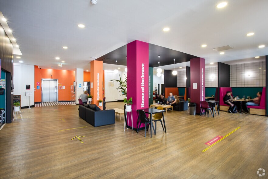 More Photos Of Washington St, Glasgow Office For Lease