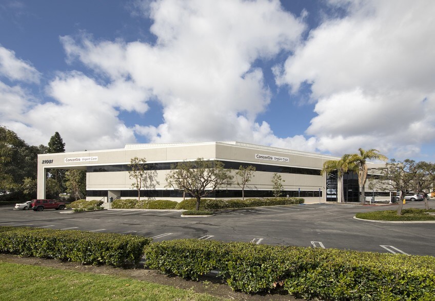 More Photos Of 21061 S Western Ave, Torrance Unknown For Lease