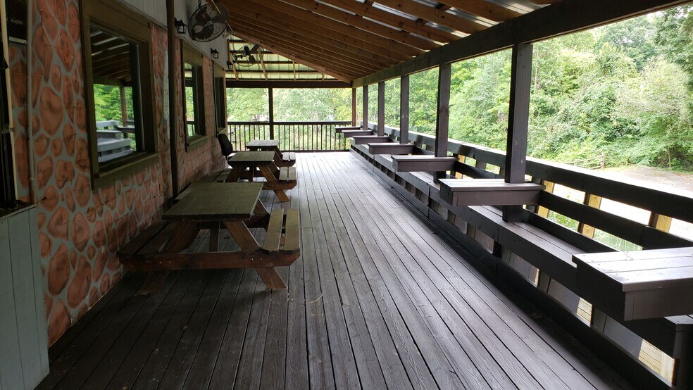 More Photos Of 3746 Mount Pleasant Rd, Sherrills Ford Restaurant For Lease