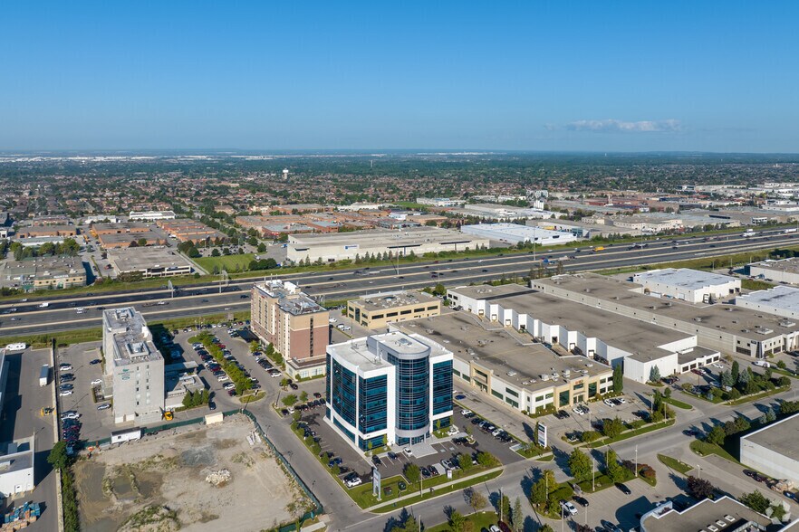 More Photos Of 610 Applewood Cres, Vaughan Office For Lease