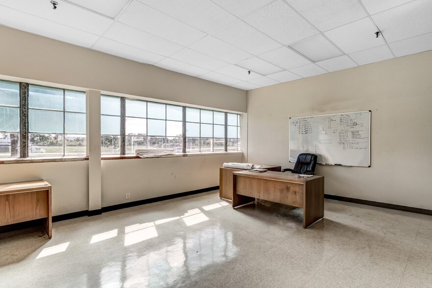 More Photos Of 13343 Interstate 20 E, Tyler Warehouse For Lease