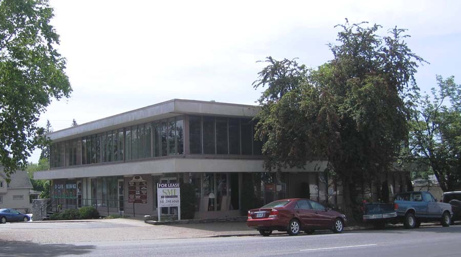 More Photos Of 780 SE Commercial St, Salem Office For Lease