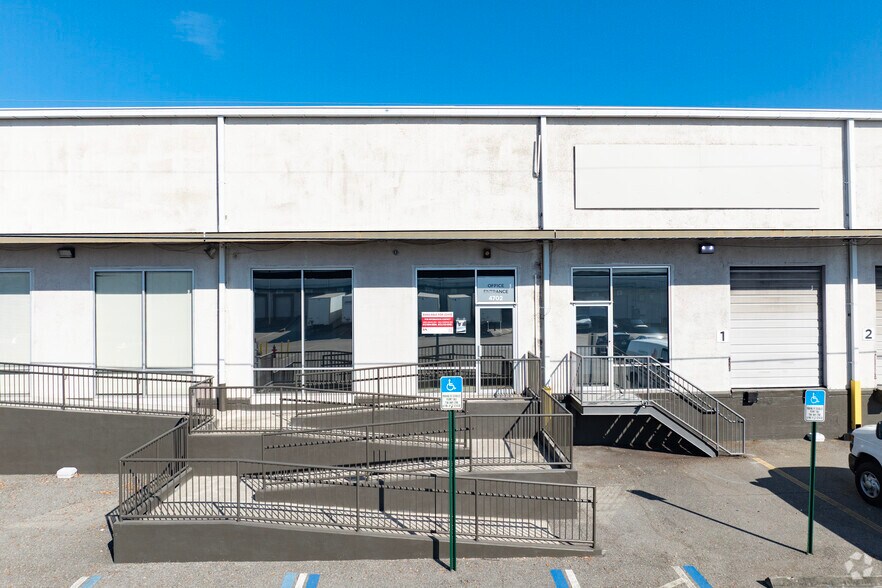 More Photos Of 4501-4751 Transport Dr, Tampa Unknown For Lease