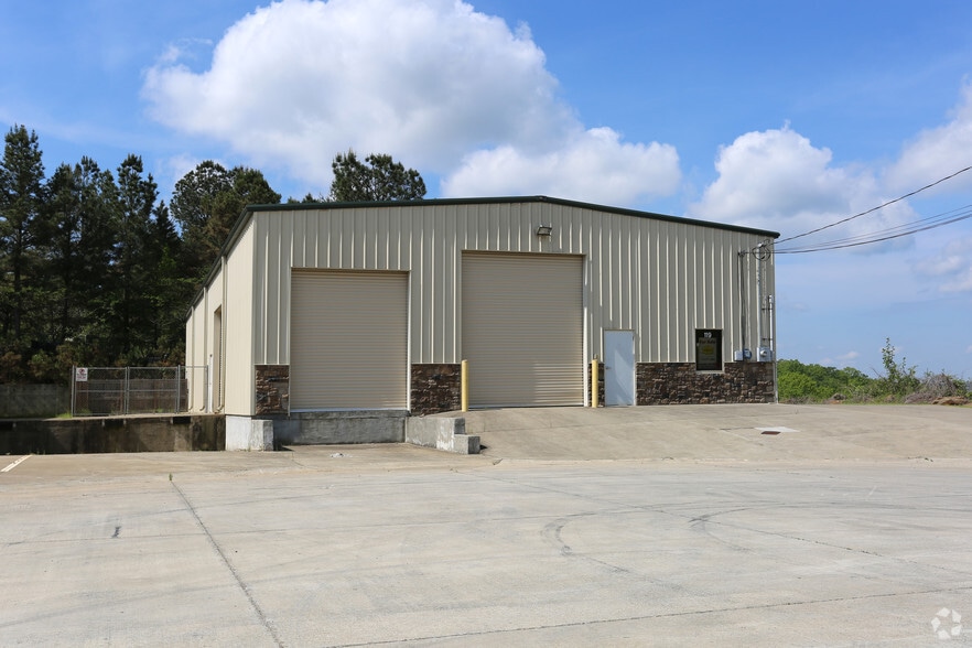 Primary Photo Of 119 North Gate Industrial Dr, Ball Ground Warehouse For Lease