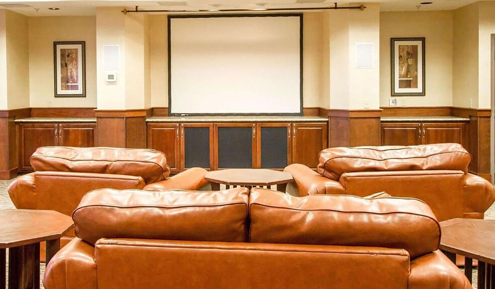 More Photos Of 350 Dodge Rd NE, Comstock Park Hotel For Sale