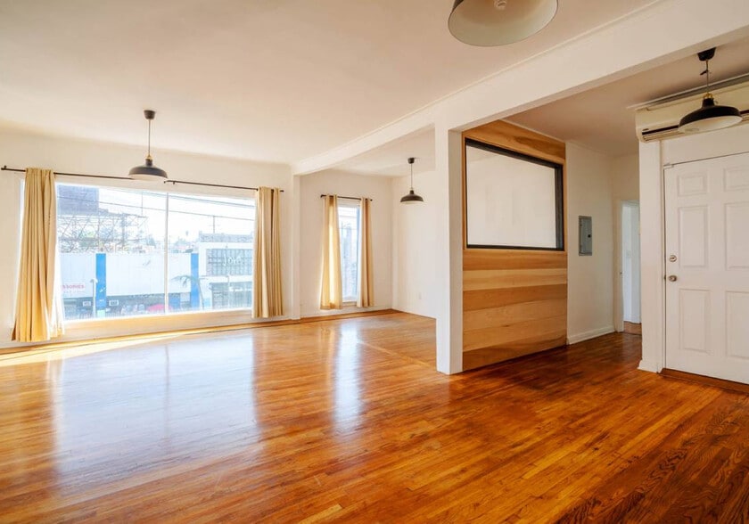 More Photos Of 2121 W Sunset Blvd, Los Angeles Storefront Retail Office For Lease