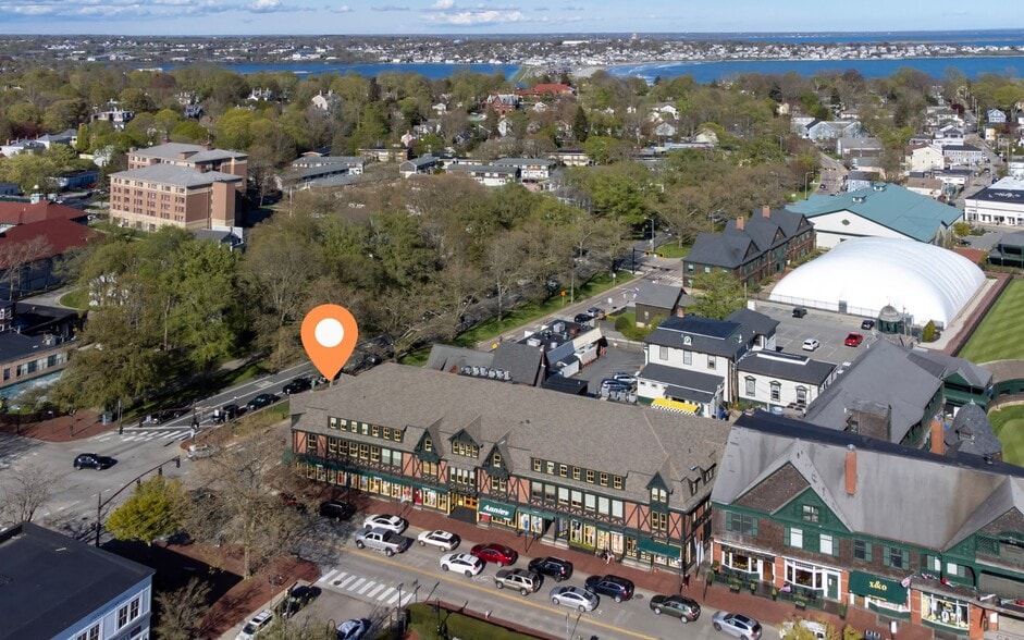 More Photos Of 160-184 Bellevue Ave, Newport General Retail For Lease
