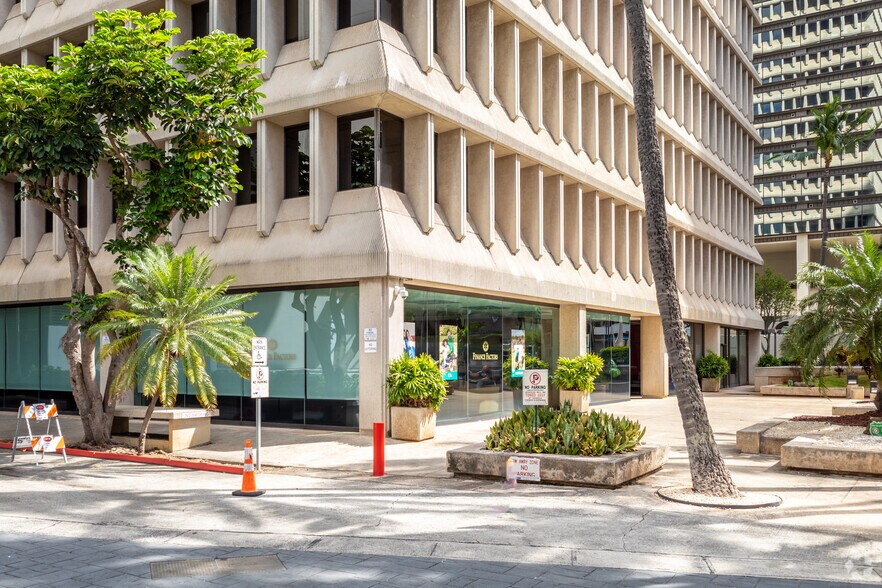 More Photos Of 1164 Bishop St, Honolulu Loft Creative Space For Lease