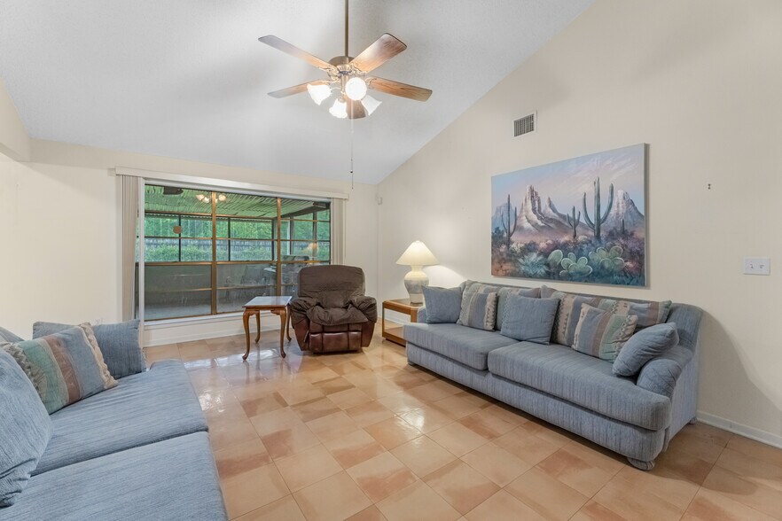 More Photos Of 7315 Pine St, Manvel Industrial For Sale