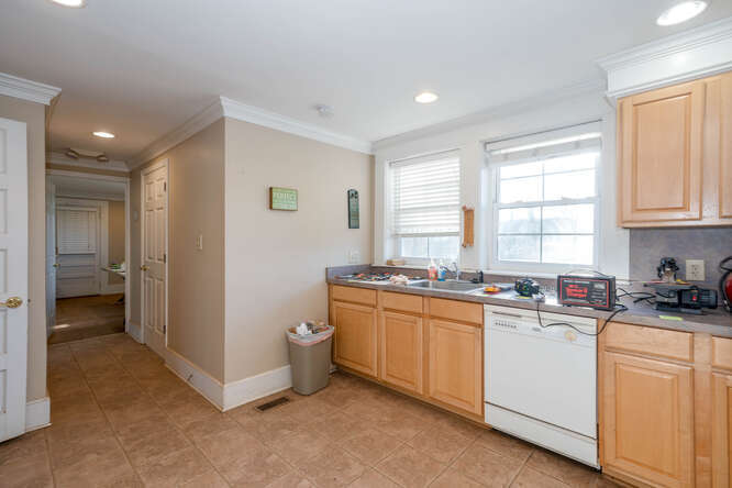 More Photos Of 497 NW Kirk Rd, Marietta Office For Sale