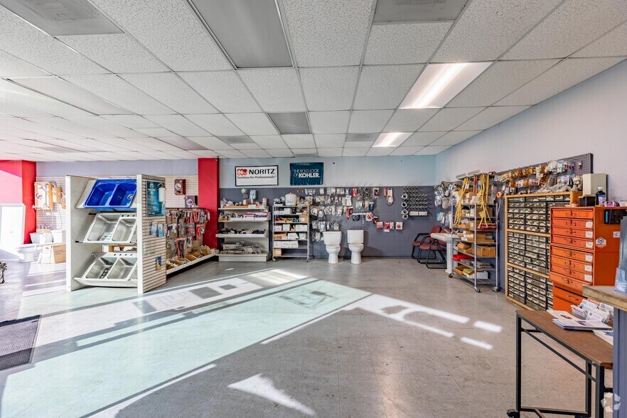 More Photos Of 8870-8878 La Mesa Blvd, La Mesa Storefront For Sale