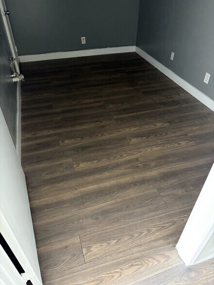 More Photos Of 7868 Santa Monica Blvd, West Hollywood Storefront For Lease