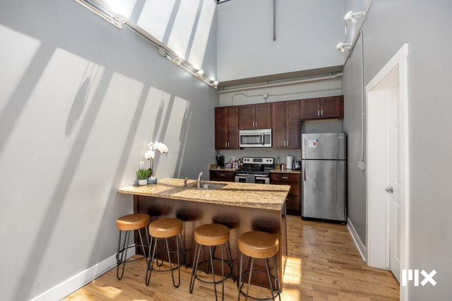 More Photos Of 139 Pearl St NW, Grand Rapids Multifamily For Sale