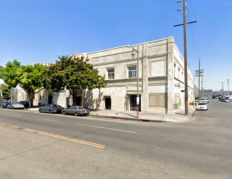 Primary Photo Of 3220 S Main St, Los Angeles Warehouse For Lease