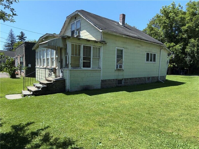 More Photos Of 24 Oneida St, Oneonta Restaurant For Sale